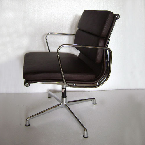 Eames Group Aluminum Management Chair