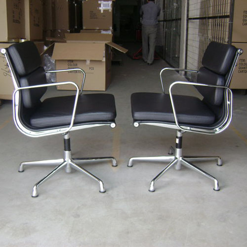 Eames Group Aluminum Management Chair